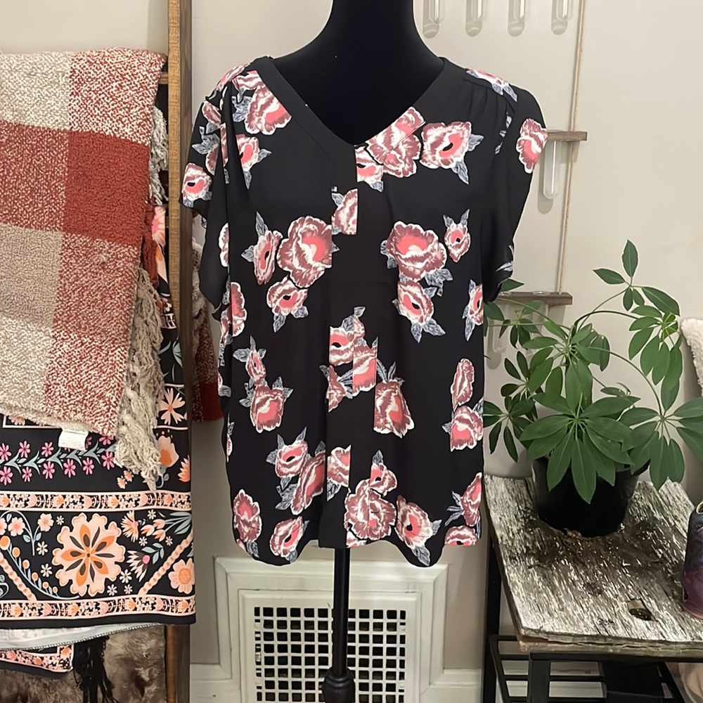 Philosophy floral polyester top - Picture 1 of 5